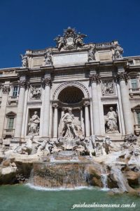 Fontana Trevi guia Brasileira 200x300 - Descri&ccedil;&atilde;o parte superior da Fontana di Trevi por GUIA CREDENCIADA