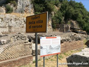 restos villa nerone 300x225 - Ru&iacute;as de uma mans&atilde;o de Nero, no caminho
