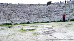 guia brasileira segesta teatro arquibancada sicilia 300x169 - guia_brasileira_segesta_teatro_arquibancada_sicilia.jpg