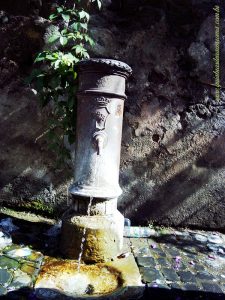 verao em roma agua potavel brasileira roma 225x300 - verao_em_roma_agua_potavel_brasileira_roma.jpg