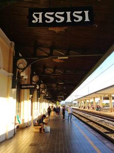 assis_estacao_trem_guia_brasileira.jpg assis estacao trem guia brasileira 224x300 - assis_estacao_trem_guia_brasileira.jpg