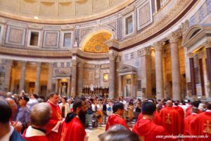 pentecostes_missa_final_chuva_petalas_pantheon_guia_brasileira pentecostes missa final chuva petalas pantheon guia brasileira 300x200 - pentecostes_missa_final_chuva_petalas_pantheon_guia_brasileira