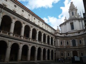 borromini patio sant ivo sapienza guia brasileira roma 300x225 - borromini_patio_sant_ivo_sapienza_guia_brasileira_roma
