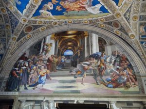 visita guiada vaticano salas rafael 1 300x225 - Salas de Rafael, Sal&atilde;o de Heliodoro