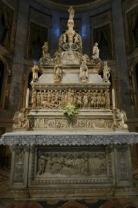 bolonha arca sao domingos visita guiada portugues 200x300 - bolonha-arca-sao-domingos-visita-guiada-portugues