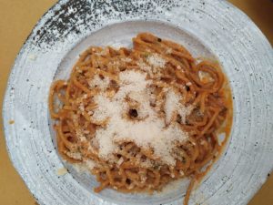 spaghetti bolonhesa visitar bolonha 300x225 - Espaguete a bolonhesa em Bolonha